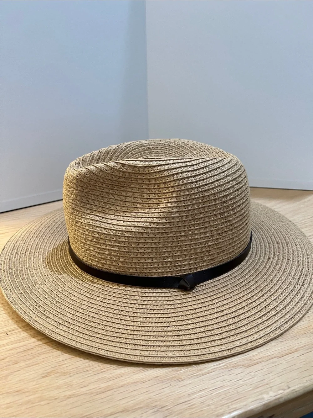Old Navy Wide Brim Straw Sun Hat with Brown Faux Leather Band